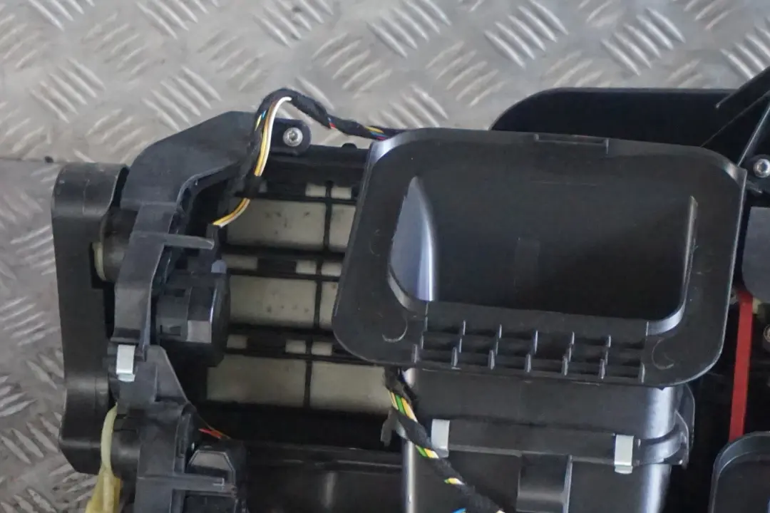 Complete Heater A/C Air Conditioning Matrix Behr to BMW 7 Series E65 E66 E67 with Part number 6918875 BMW 7 Series E65 E66 E67 Complete Heater A/C Air Conditioning Matrix Behr - SKU rhd-6918875 - Part number 6918875