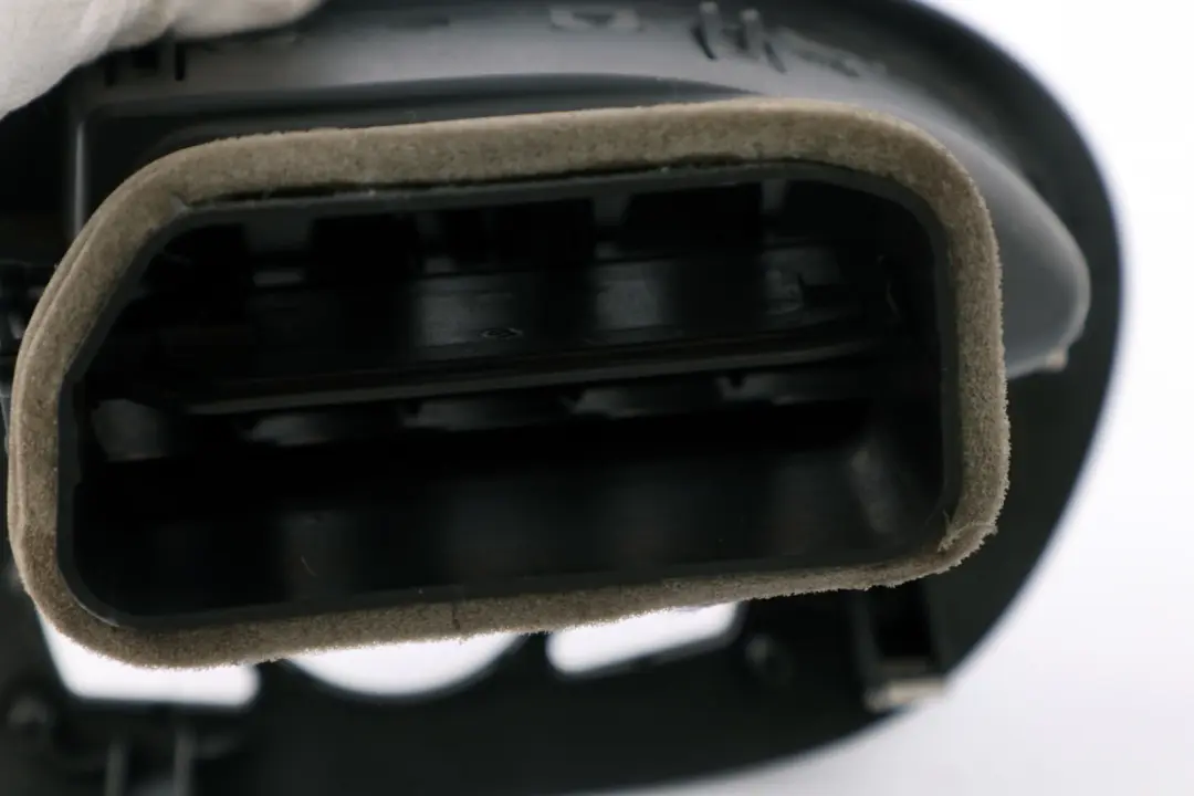 Dashboard Dash Air Vent Fresh Air Grille Front Right O/S to BMW 6 Series E63 E64 with Part number 6924280 BMW 6 Series E63 E64 Dashboard Dash Air Vent Fresh Air Grille Front Right O/S - SKU rhd-6924280 - Part number 6924280