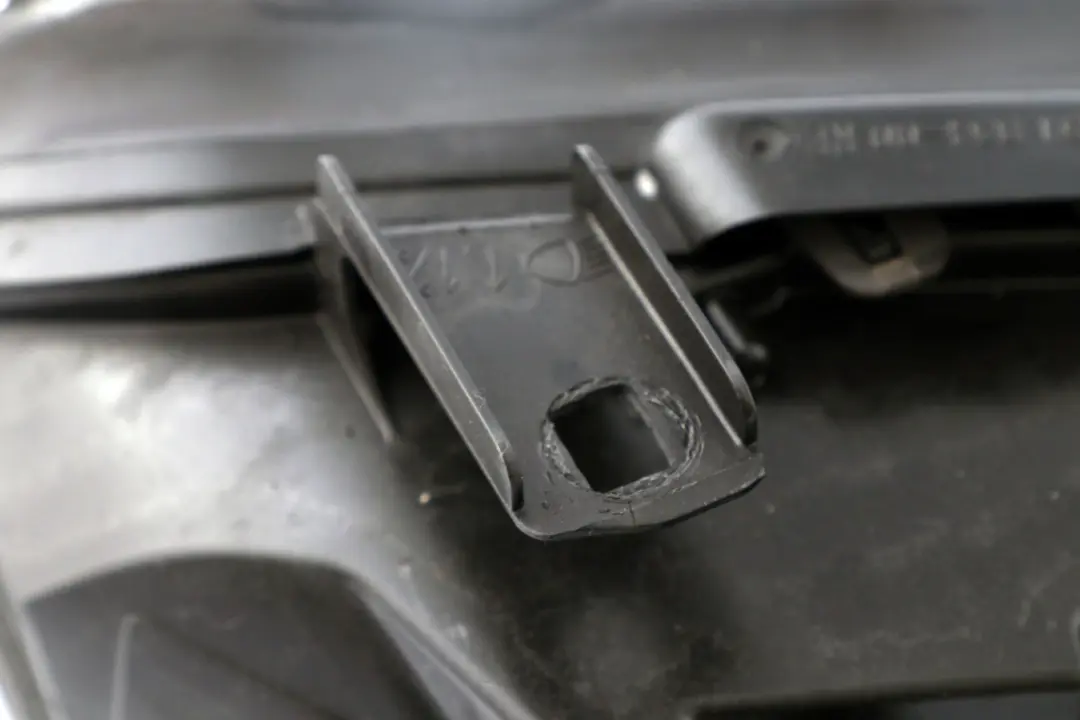 Front Headlight Headlamp Xenon Right O/S to BMW X5 Series 2 E53 with Part number 6930238 BMW X5 Series 2 E53 Front Headlight Headlamp Xenon Right O/S - SKU rhd-6930238-2 - Part number 6930238