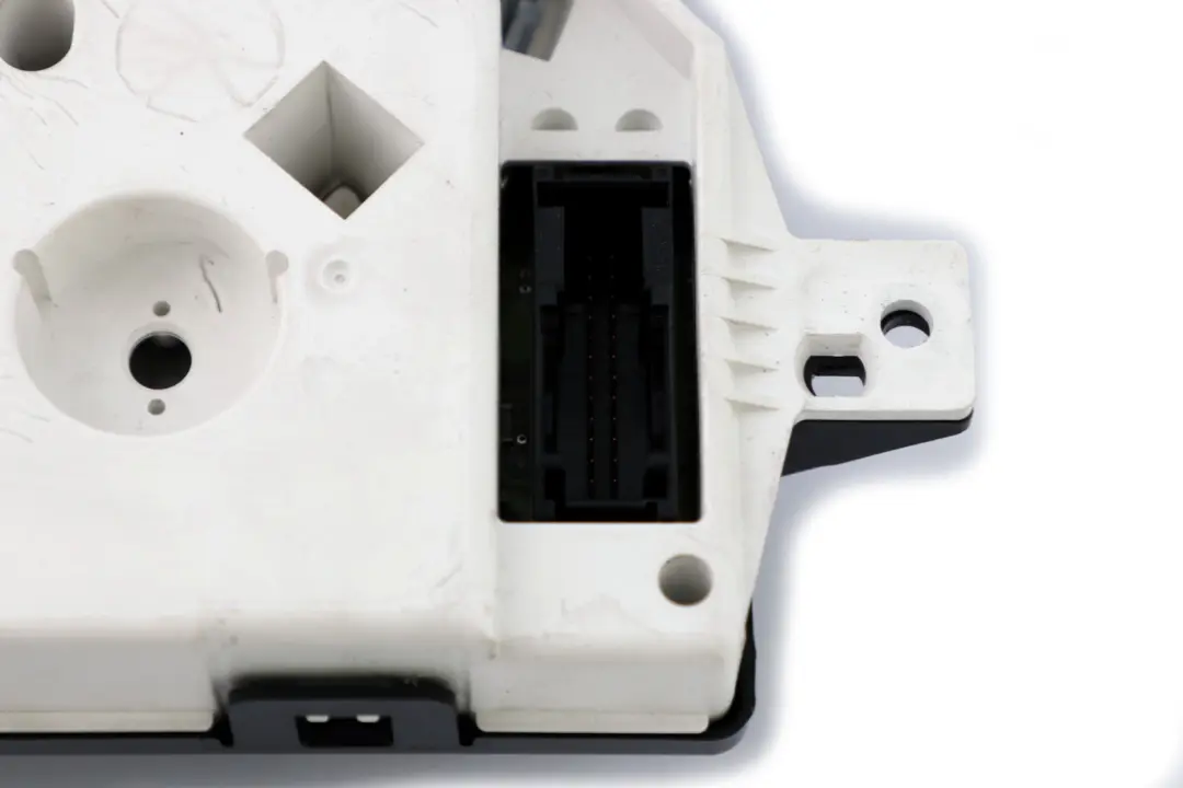 Speedometer Speedo Clock Instrument Cluster Automatic to Mini One R50 R52 with Part number 6932506 Mini One R50 R52 Speedometer Speedo Clock Instrument Cluster Automatic - SKU rhd-6932506 - Part number 6932506