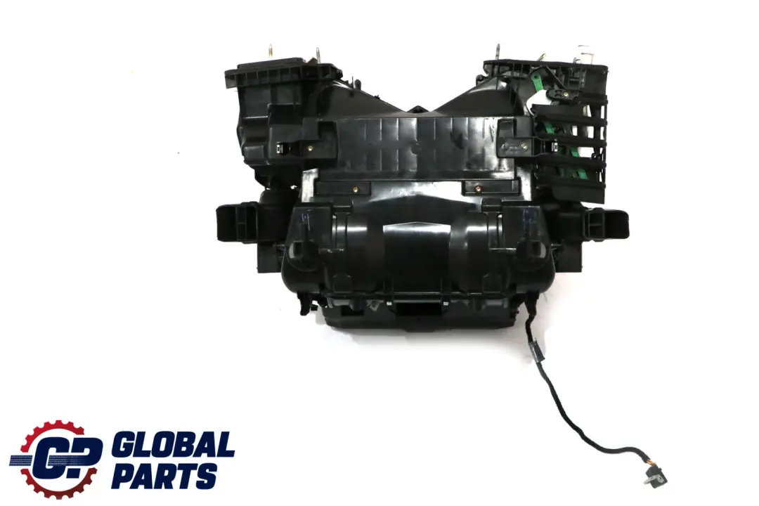 Heater Air Conditioning Matrix Housing Diesel to BMW 5 Series E60 E61 with Part number 6933900 BMW 5 Series E60 E61 Heater Air Conditioning Matrix Housing Diesel - SKU 6933900 - Part number 6933900