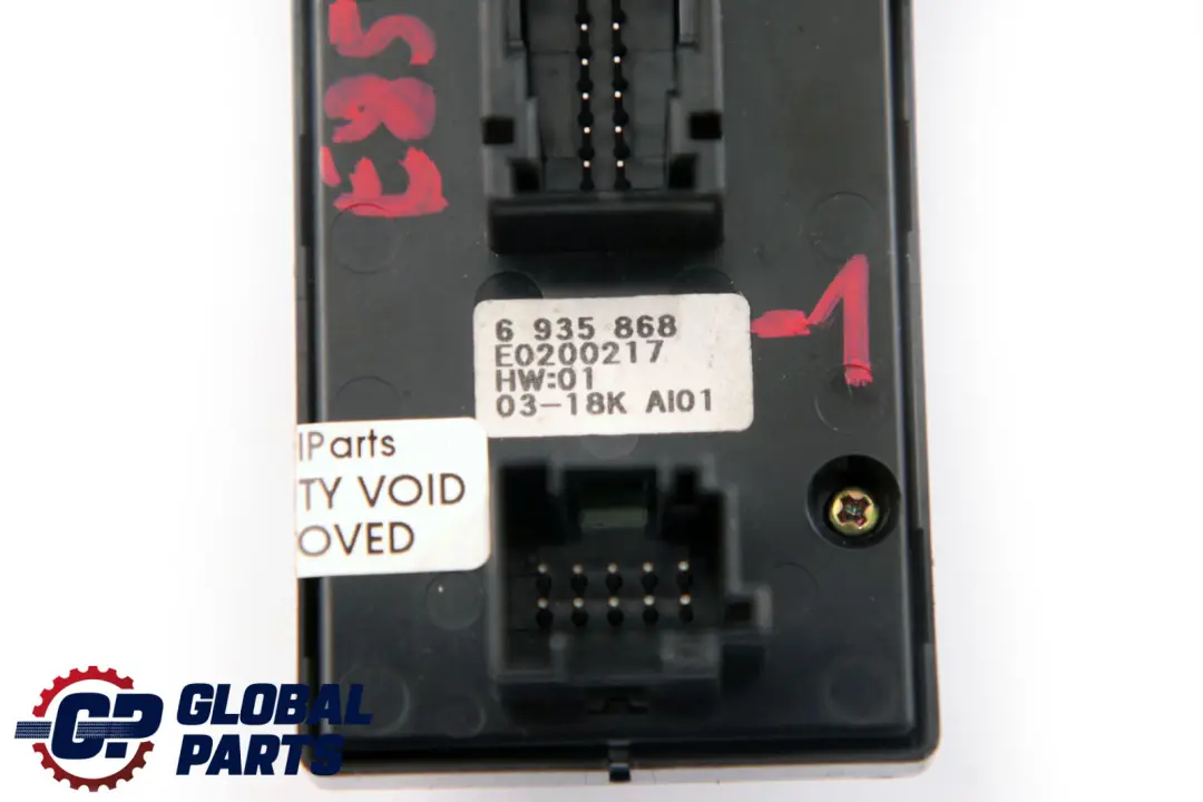 Interruttore alzacristalli lato guida destro per BMW Z4 Serie E85 con numero di parte 6935868 BMW Z4 Serie E85 Interruttore alzacristalli lato guida destro - SKU rhd-6935868-1 - Numero di parte 6935868
