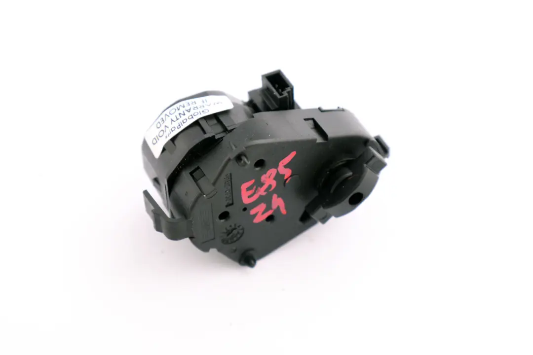 Riscaldatore Attuatore Camera Flap Controllo Calore per BMW Z4 Serie E85 E86 con numero di parte 6936716 BMW Z4 Serie E85 E86 Riscaldatore Attuatore Camera Flap Controllo Calore - SKU rhd-6936716 - Numero di parte 6936716