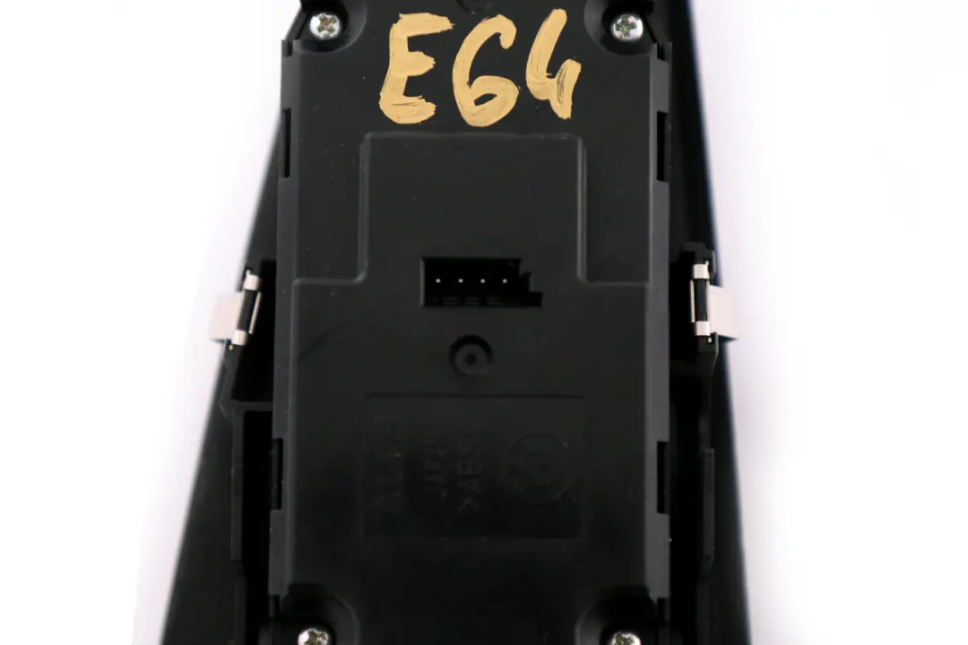 £BMW 6 Series E64 Cover Switch Window Lifter Driver's Side Right O/S to with Part number 6939132 £BMW 6 Series E64 Cover Switch Window Lifter Driver's Side Right O/S - SKU rhd-6939132 - Part number 6939132