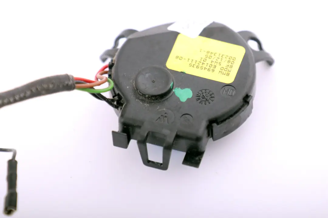 Wiring Electric Exterior Mirror Left N/S to BMW 1 3 Series E81 E87 E90 E91 with Part number 6945935 BMW 1 3 Series E81 E87 E90 E91 Wiring Electric Exterior Mirror Left N/S - SKU rhd-6945935 - Part number 6945935