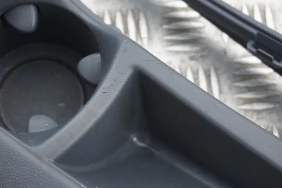 Centre Console Cup Holder Sat Nav iDrive Grey 7125528 to BMW 1 SERIES E87 with Part number 6953505 BMW 1 SERIES E87 Centre Console Cup Holder Sat Nav iDrive Grey 7125528 - SKU rhd-6953505 - Part number 6953505