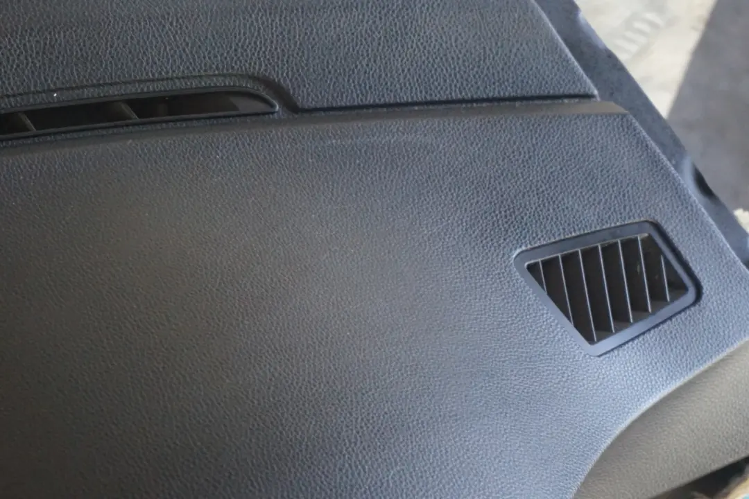 Dashboard Dash Instrument Panel Single Scoop Cream Beige to BMW 3 Series E92 E93 with Part number 6957227 BMW 3 Series E92 E93 Dashboard Dash Instrument Panel Single Scoop Cream Beige - SKU rhd-6957227 - Part number 6957227