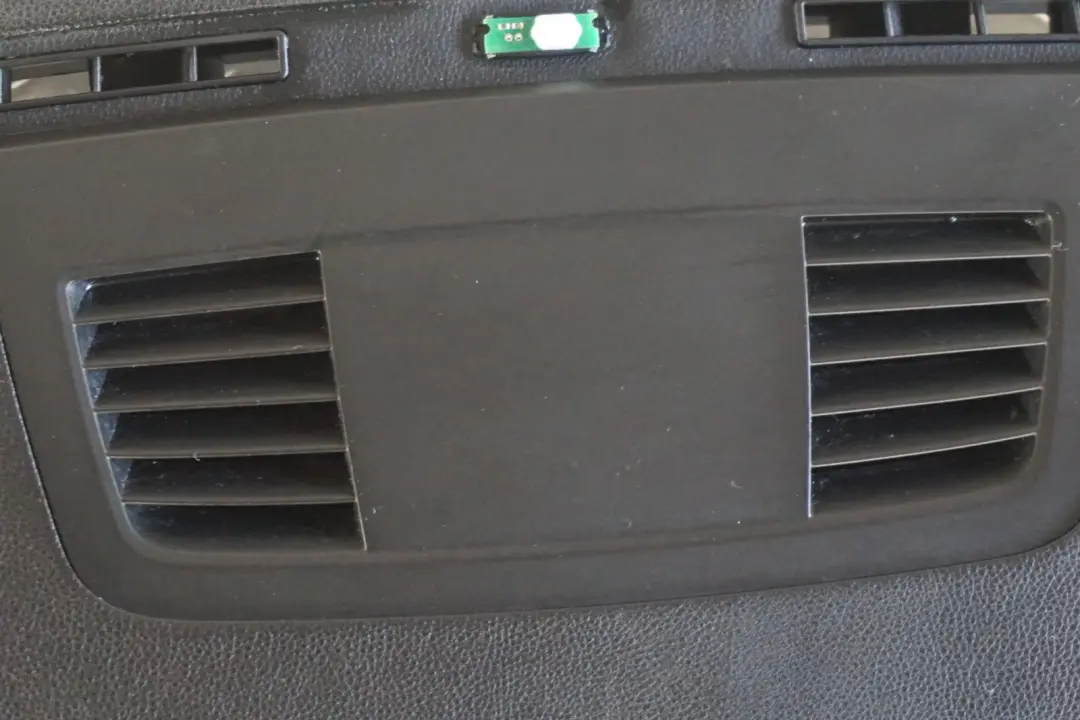 Dashboard Dash Instrument Panel Single Scoop Cream Beige to BMW 3 Series E92 E93 with Part number 6957227 BMW 3 Series E92 E93 Dashboard Dash Instrument Panel Single Scoop Cream Beige - SKU rhd-6957227 - Part number 6957227