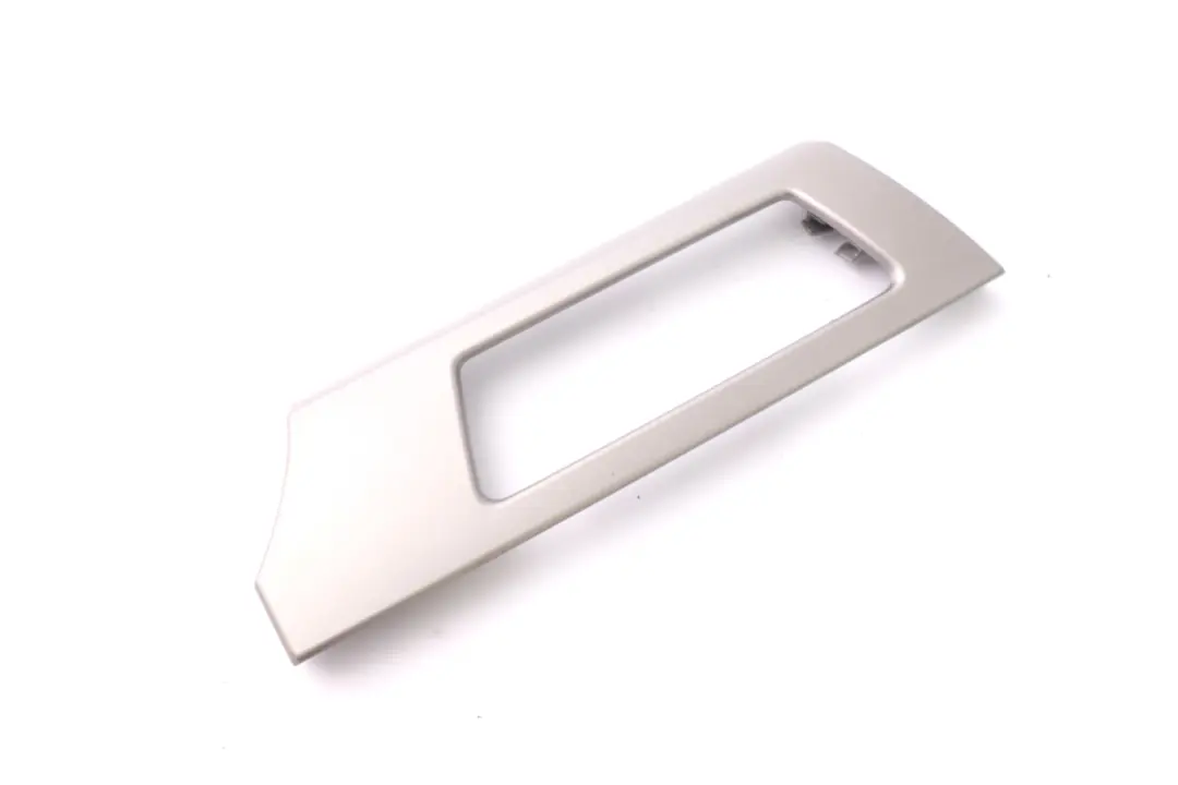 Decorative Strip Dashboard Front Right O/S Titan 90 Silver to BMW 3 Series E90 E91 with Part number 6970076 BMW 3 Series E90 E91 Decorative Strip Dashboard Front Right O/S Titan 90 Silver - SKU rhd-6970076 - Part number 6970076