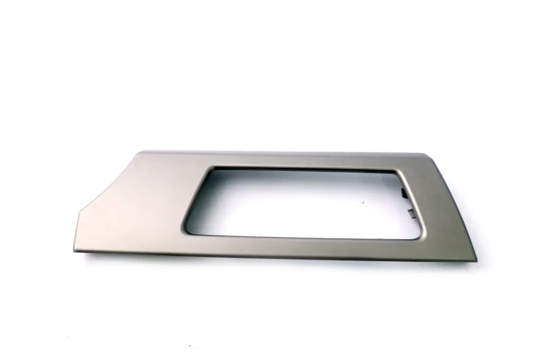 Decorative Strip Dashboard Front Right O/S Titan 90 Silver to BMW 3 Series E90 E91 with Part number 6970076 BMW 3 Series E90 E91 Decorative Strip Dashboard Front Right O/S Titan 90 Silver - SKU rhd-6970076 - Part number 6970076