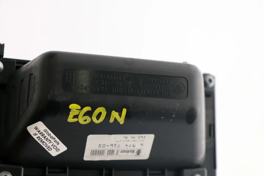 Decor Panel Cover Oddments Tray Alu Feinschliff to BMW 5 Series E60 LCI with Part number 6974716 BMW 5 Series E60 LCI Decor Panel Cover Oddments Tray Alu Feinschliff - SKU rhd-6974716 - Part number 6974716