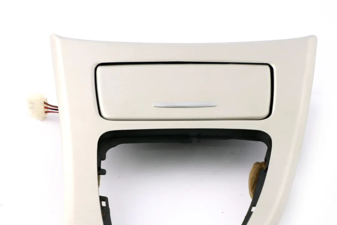 Trim Ashtray Centre Console Cover Brushed Aluminium Silver to BMW 3 Series E90 E91 with Part number 6982447 BMW 3 Series E90 E91 Trim Ashtray Centre Console Cover Brushed Aluminium Silver - SKU rhd-6982447 - Part number 6982447