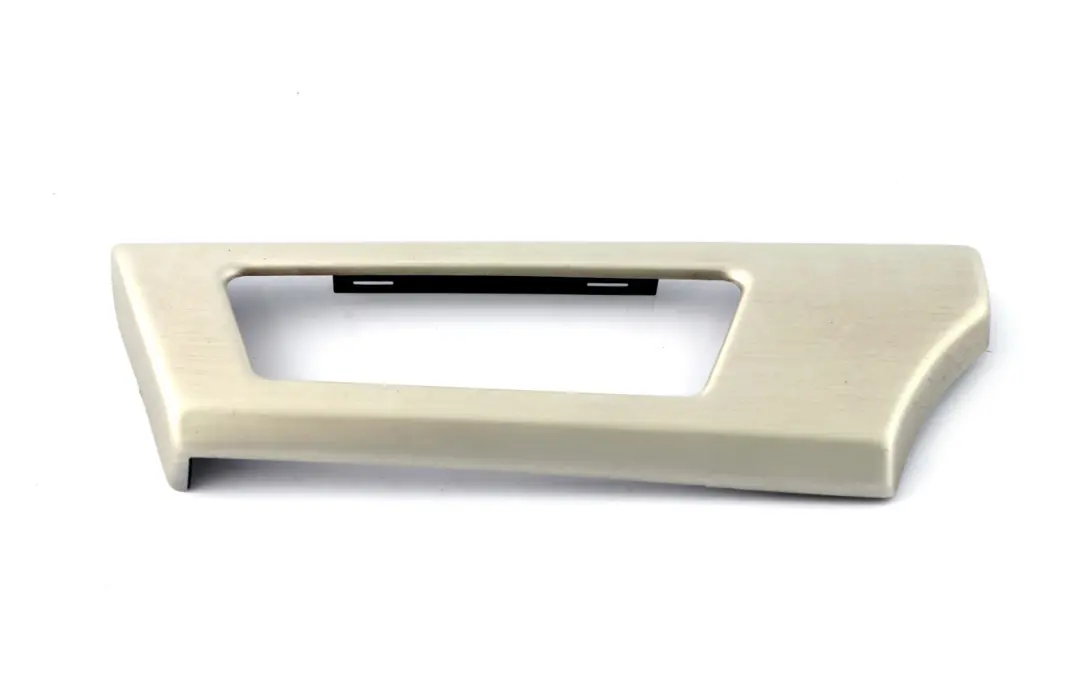 Trim Dashboard Silver Brusched Aluminium Right O/S to BMW 3 Series 3 E90 E91 Cover with Part number 6982456 BMW 3 Series 3 E90 E91 Cover Trim Dashboard Silver Brusched Aluminium Right O/S - SKU rhd-6982456-3 - Part number 6982456