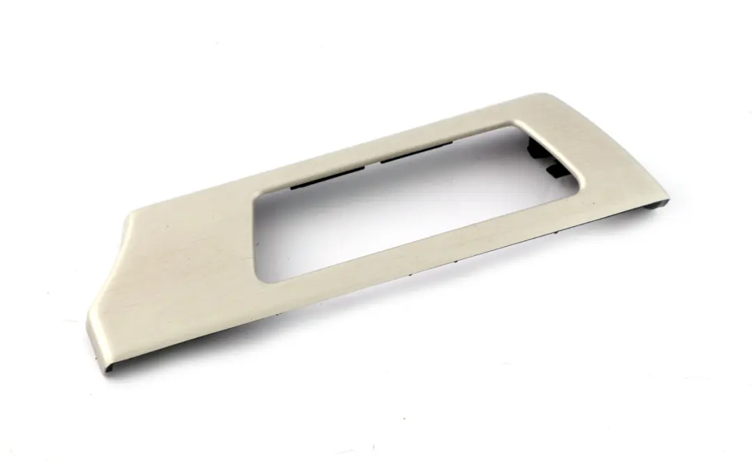 Trim Dashboard Silver Brusched Aluminium Right O/S to BMW 3 Series 3 E90 E91 Cover with Part number 6982456 BMW 3 Series 3 E90 E91 Cover Trim Dashboard Silver Brusched Aluminium Right O/S - SKU rhd-6982456-3 - Part number 6982456