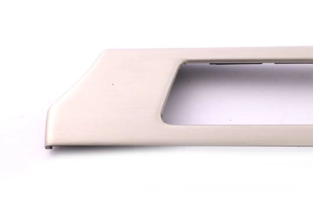 Trim Dashboard Silver Brushed Aluminium Right O/S to BMW 3 Series 6 E90 E91 Cover with Part number 6982456 BMW 3 Series 6 E90 E91 Cover Trim Dashboard Silver Brushed Aluminium Right O/S - SKU rhd-6982456-6 - Part number 6982456