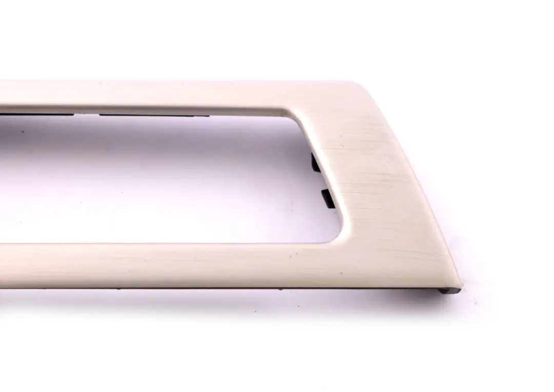 Trim Dashboard Silver Brushed Aluminium Right O/S to BMW 3 Series 6 E90 E91 Cover with Part number 6982456 BMW 3 Series 6 E90 E91 Cover Trim Dashboard Silver Brushed Aluminium Right O/S - SKU rhd-6982456-6 - Part number 6982456