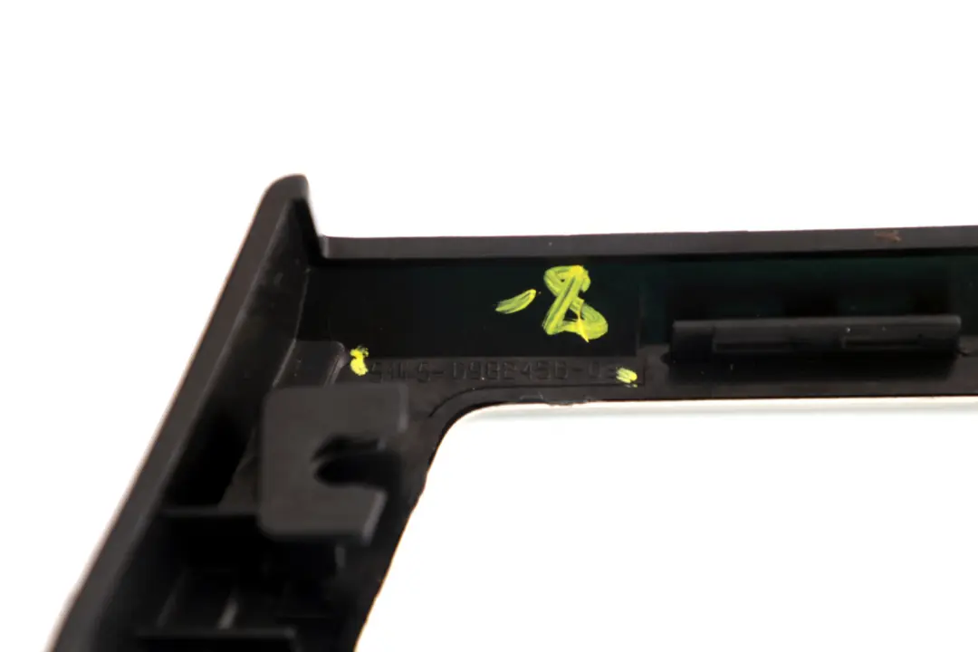 Dashboard Aluminium Silver Right O/S to BMW 3 Series 8 E90 E91 E92 Cover with Part number 6982456 BMW 3 Series 8 E90 E91 E92 Cover Dashboard Aluminium Silver Right O/S - SKU rhd-6982456-8 - Part number 6982456