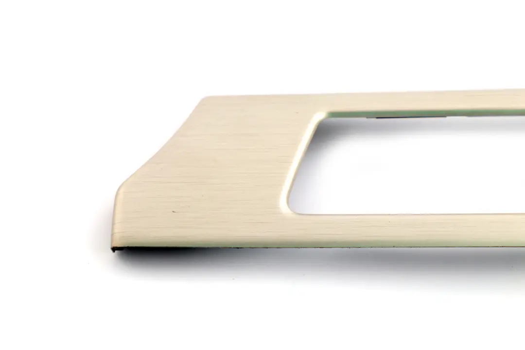 Dashboard Aluminium Silver Right O/S to BMW 3 Series 8 E90 E91 E92 Cover with Part number 6982456 BMW 3 Series 8 E90 E91 E92 Cover Dashboard Aluminium Silver Right O/S - SKU rhd-6982456-8 - Part number 6982456