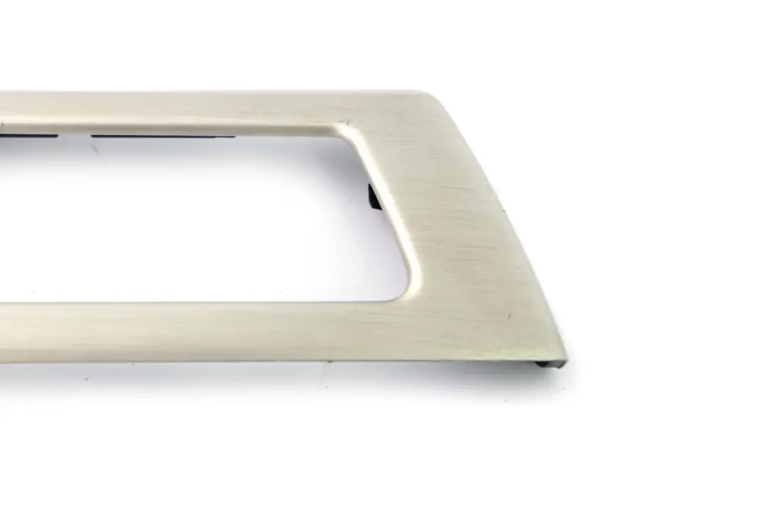 Dashboard Aluminium Silver Right O/S to BMW 3 Series E90 E91 E92 E93 Cover with Part number 6982456 BMW 3 Series E90 E91 E92 E93 Cover Dashboard Aluminium Silver Right O/S - SKU rhd-6982456 - Part number 6982456