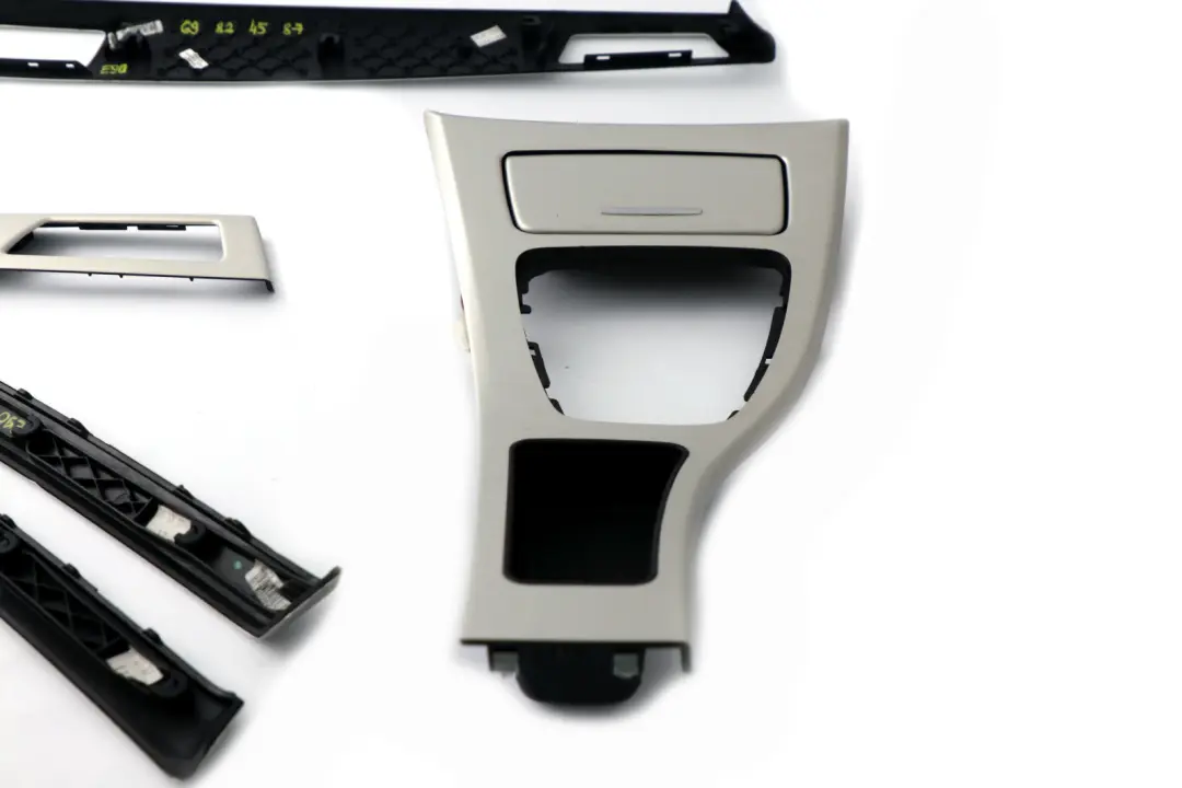 Set Cover Dashboard Dash Trim Strip Brushed Aluminium Silver to BMW 3 Series 7 E90 with Part number 6982458 BMW 3 Series 7 E90 Set Cover Dashboard Dash Trim Strip Brushed Aluminium Silver - SKU rhd-6982458-7 - Part number 6982458