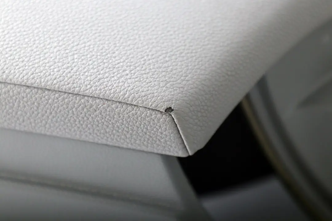 BMW 5 Series E60 E61 Grey Centre Console Part Armrest 7059950 - SKU rhd-6985197 - Part number 6985197