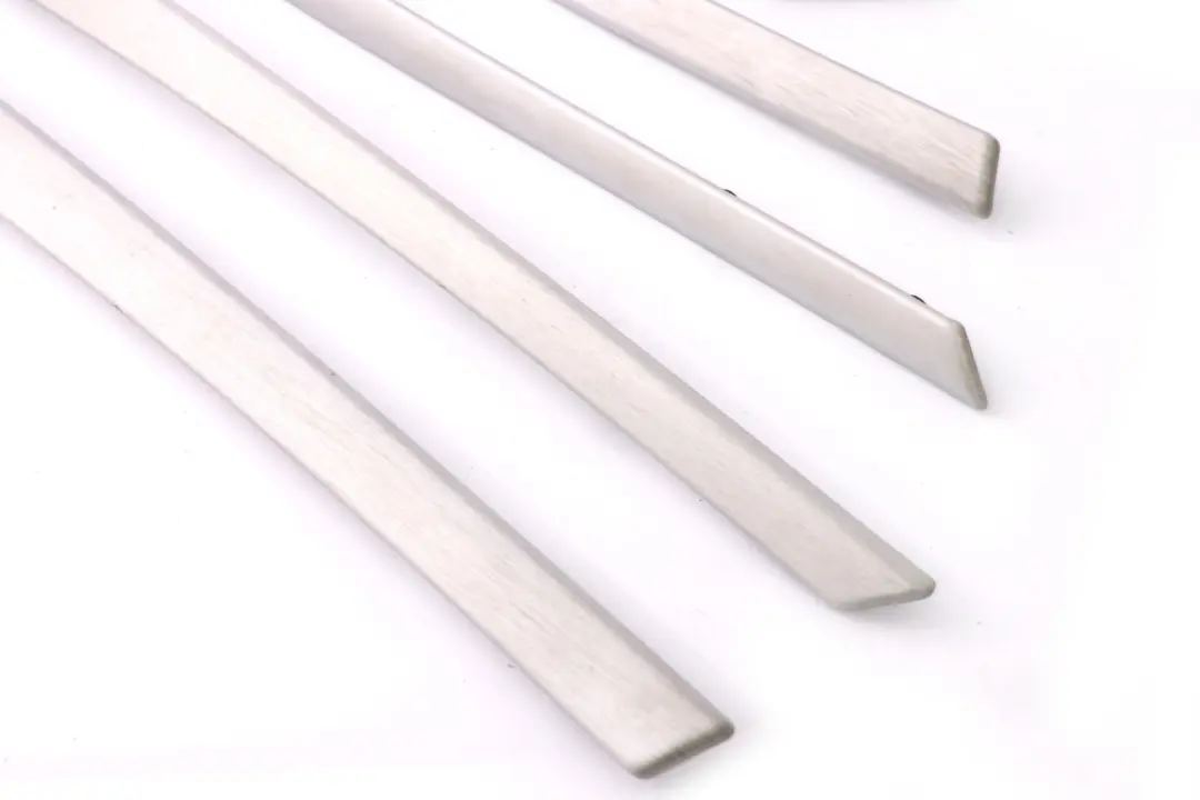 Set Decor Strip Dash Interior Trim Cover Alu Feinschliff to BMW 5 Series 2 E60 LCI with Part number 6989011 BMW 5 Series 2 E60 LCI Set Decor Strip Dash Interior Trim Cover Alu Feinschliff - SKU rhd-6989011-2 - Part number 6989011