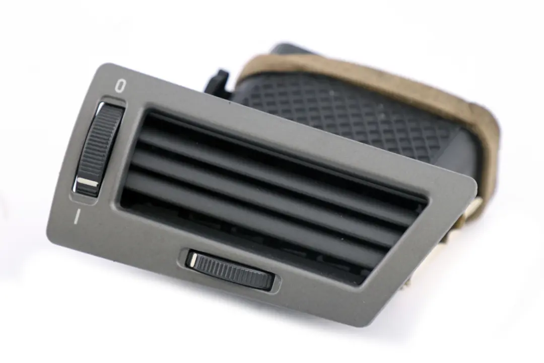 Fresh Air Grille Right O/S Dark Silver to BMW 7 Series E65 E66 E67 Cover with Part number 7007228 BMW 7 Series E65 E66 E67 Cover Fresh Air Grille Right O/S Dark Silver - SKU rhd-7007228 - Part number 7007228