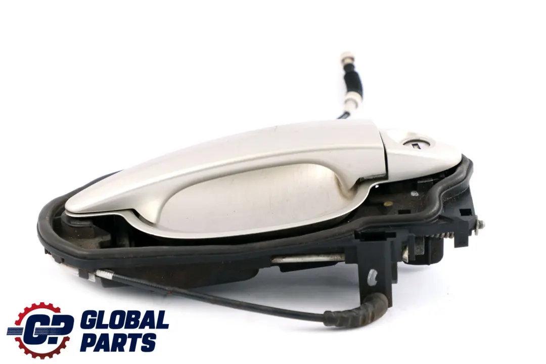 Complete Right O/S Grab Handle Door Mineralsilber Silver to BMW 6 Series E63 E64 with Part number 7008893 BMW 6 Series E63 E64 Complete Right O/S Grab Handle Door Mineralsilber Silver - SKU rhd-7008893-MS - Part number 7008893
