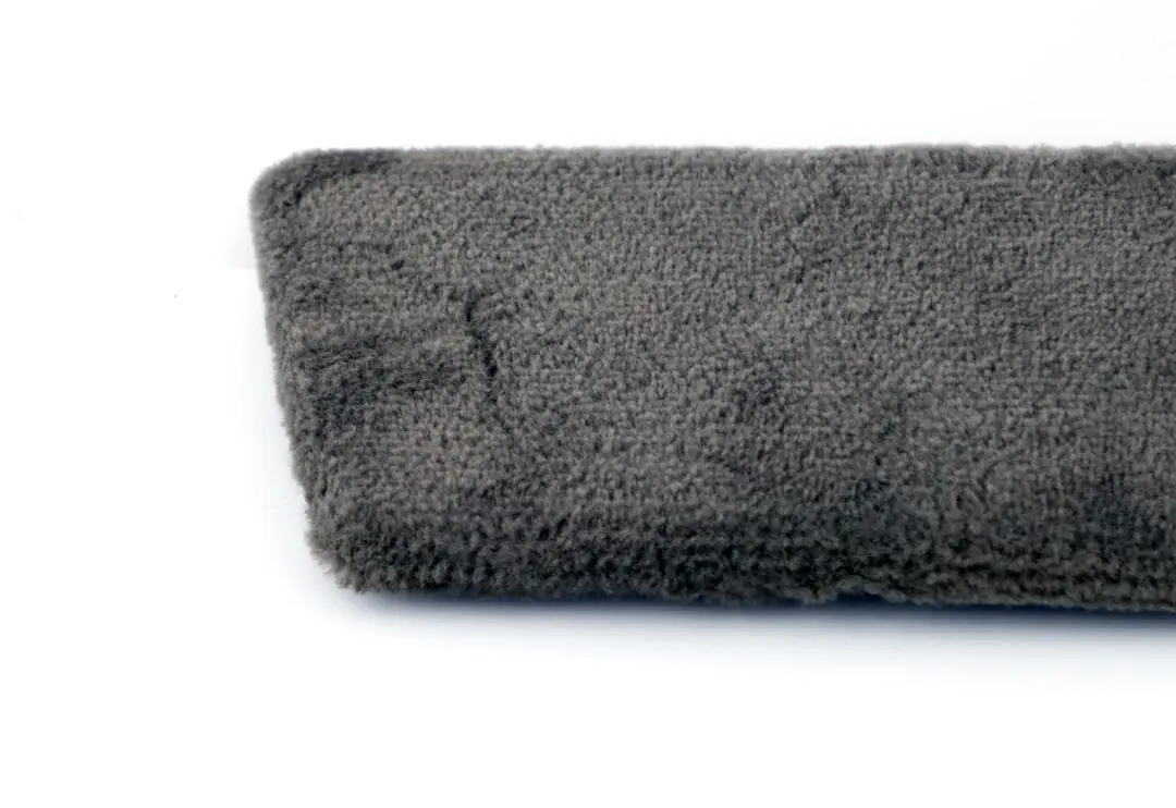 Trim Panel Centre Console Rear Right Flanellgrau to BMW 7 Series E65 E66 E67 with Part number 7011052 BMW 7 Series E65 E66 E67 Trim Panel Centre Console Rear Right Flanellgrau - SKU rhd-7011052 - Part number 7011052