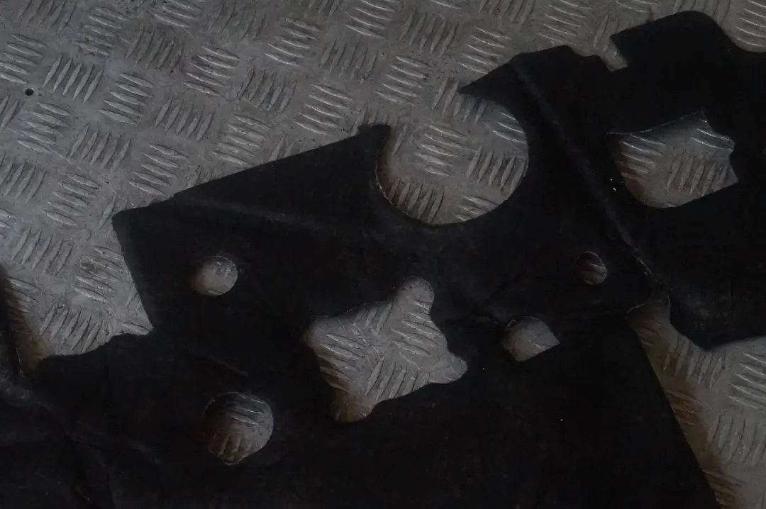 Dashboard Dash Instrument Panel Carrier Holder Bracket to BMW Z4 Series E85 E86 with Part number 7027145 BMW Z4 Series E85 E86 Dashboard Dash Instrument Panel Carrier Holder Bracket - SKU rhd-7027145 - Part number 7027145