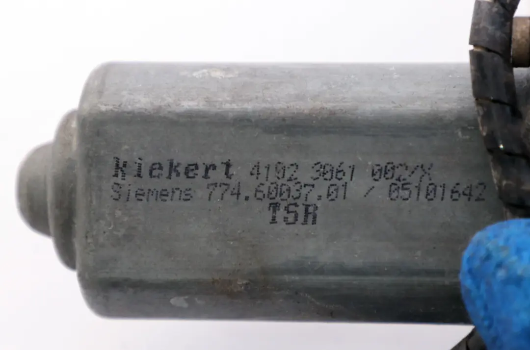 Door Lock With Motor Actuator Front Right O/S to BMW 7 Series E65 E66 with Part number 7028906 BMW 7 Series E65 E66 Door Lock With Motor Actuator Front Right O/S - SKU rhd-7028906 - Part number 7028906