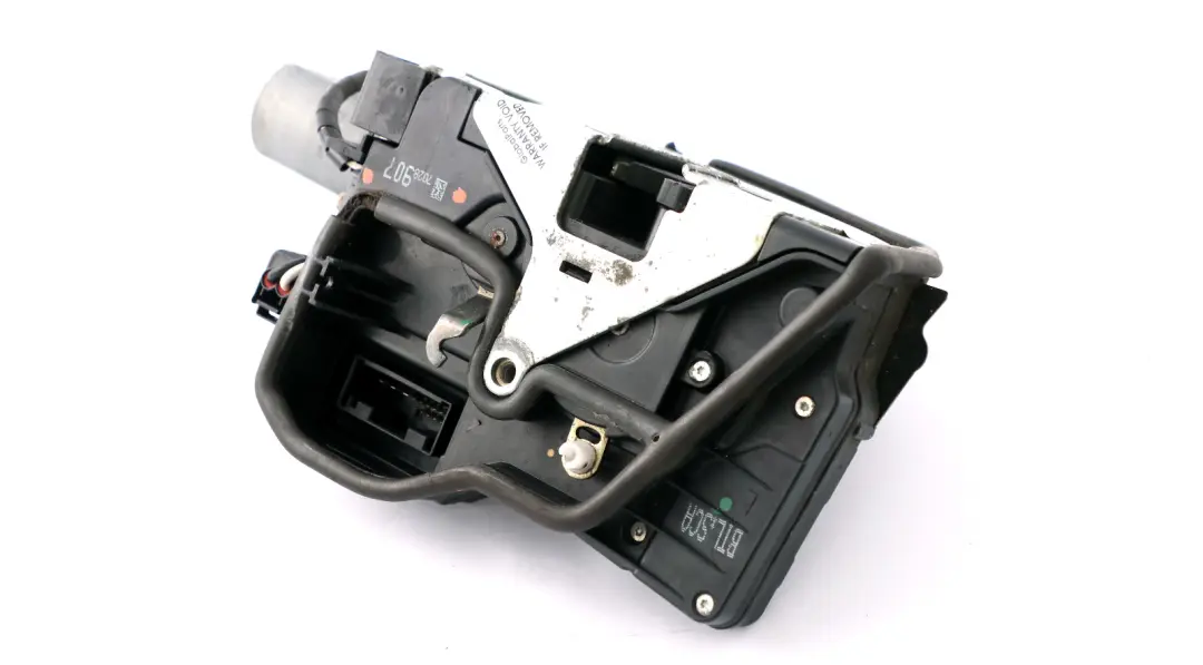 Door Lock With Motor Actuator Front Left N/S 7028907 to BMW 7 Series E65 E66 with Part number 7202125 BMW 7 Series E65 E66 Door Lock With Motor Actuator Front Left N/S 7028907 - SKU rhd-7028907 - Part number 7202125