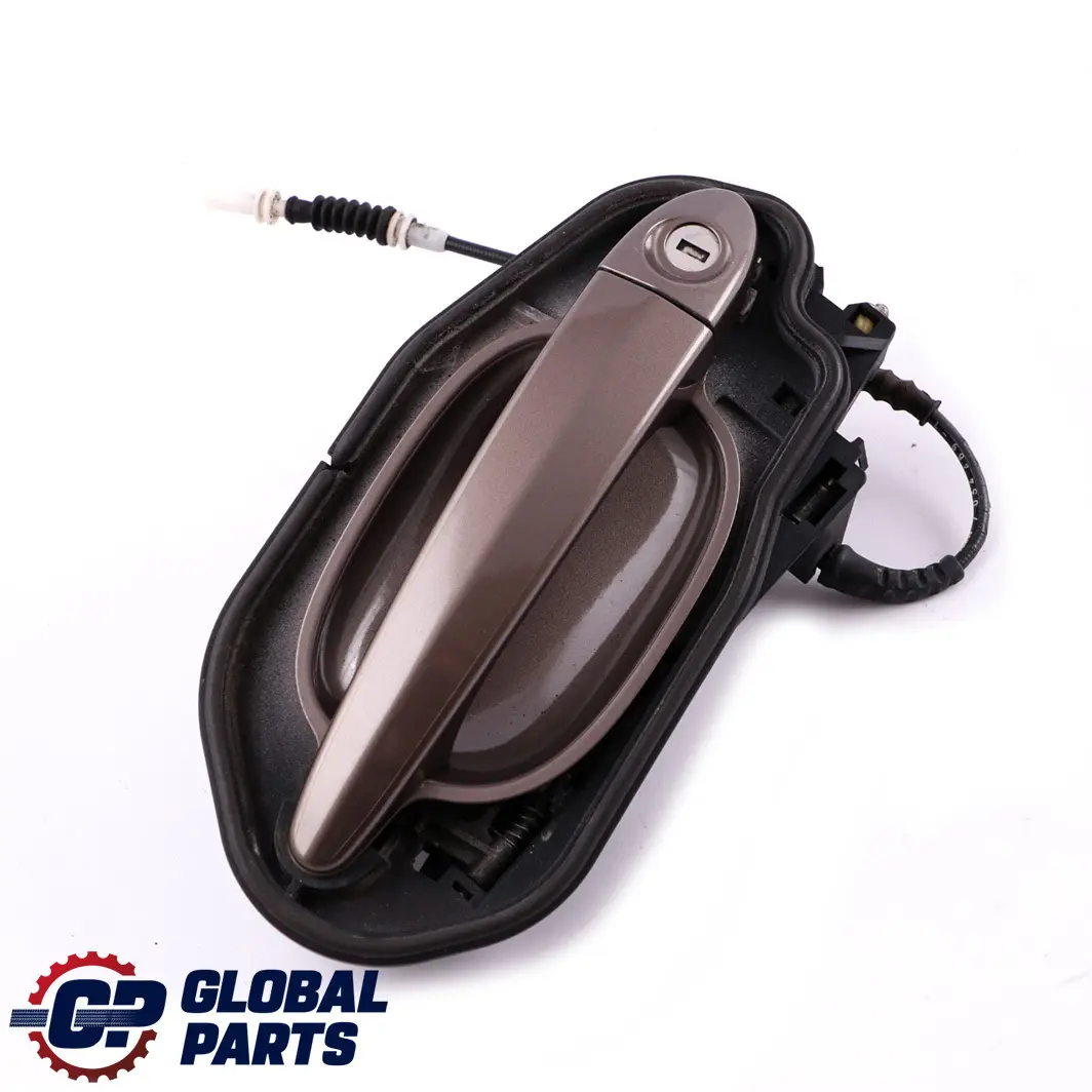 Front Right Grab Handle O/S Amethystgrau Metallic A09 to BMW 5 Series E60 E61 with Part number 7034469 BMW 5 Series E60 E61 Front Right Grab Handle O/S Amethystgrau Metallic A09 - SKU rhd-7034469-AG - Part number 7034469