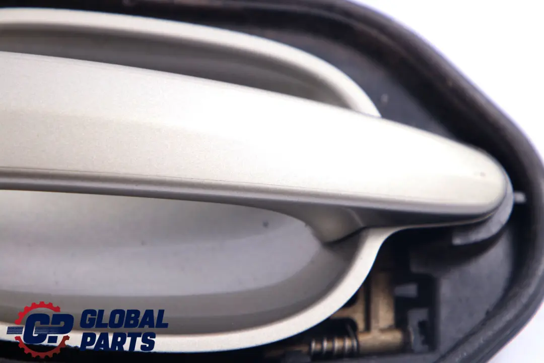 Complete Front Left Grab Handle N/S Olivin Metallic 349 to BMW 5 Series E60 E61 with Part number 7034469 BMW 5 Series E60 E61 Complete Front Left Grab Handle N/S Olivin Metallic 349 - SKU rhd-7034469-OLI - Part number 7034469