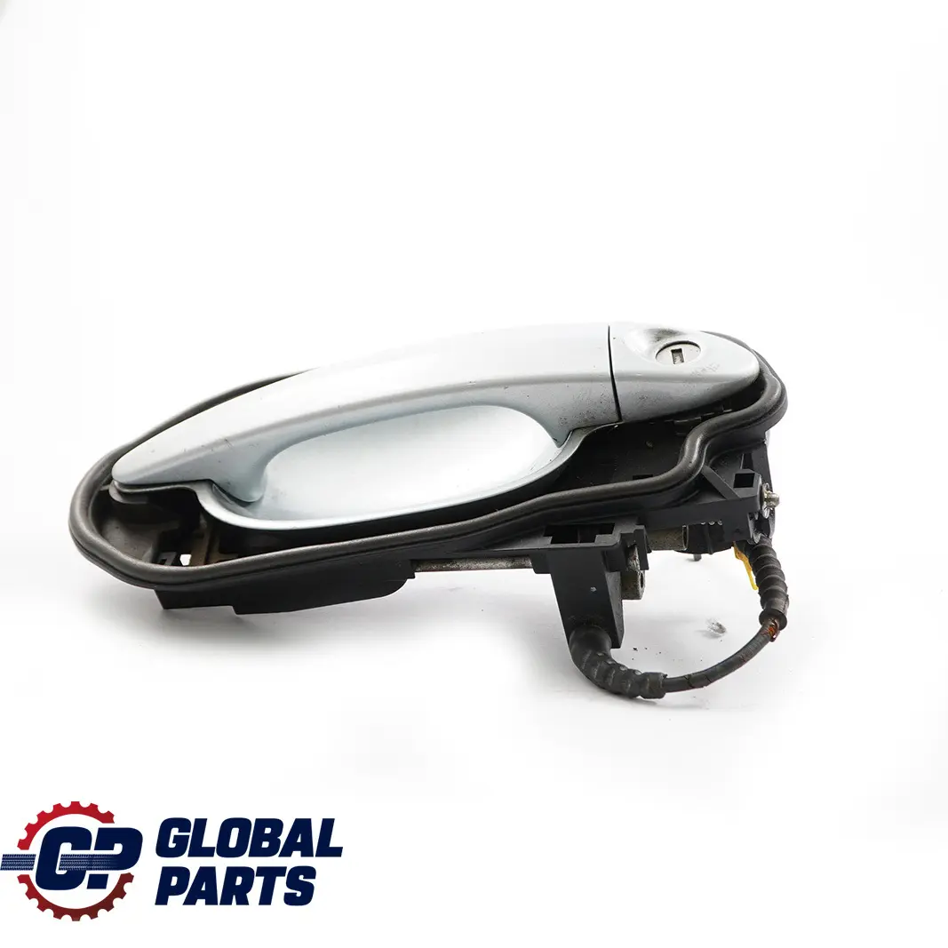 Complete Front Right Grab Handle O/S Silverstone 2 A29 to BMW 5 Series E60 E61 with Part number 7034469 BMW 5 Series E60 E61 Complete Front Right Grab Handle O/S Silverstone 2 A29 - SKU rhd-7034469-SIL - Part number 7034469