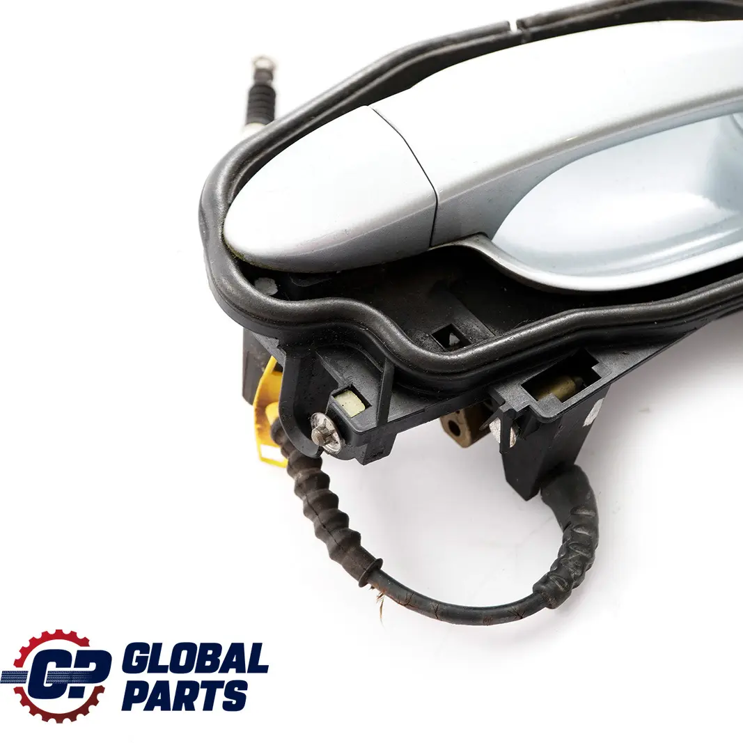 Complete Front Left Grab Handle N/S Silverstone 2 A29 to BMW 5 Series E60 E61 1 with Part number 7034469 BMW 5 Series E60 E61 1 Complete Front Left Grab Handle N/S Silverstone 2 A29 - SKU rhd-7034469-SIL1 - Part number 7034469