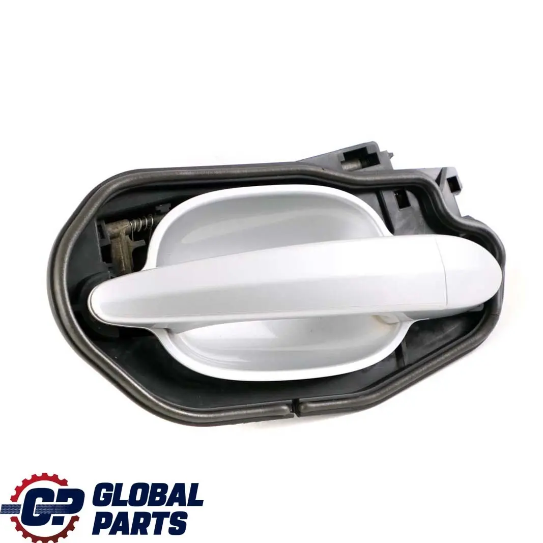 Grab Handle Front Left N/S Titansilber Metallic Silver 354 to BMW 5 Series E60 E61 with Part number 7034543 BMW 5 Series E60 E61 Grab Handle Front Left N/S Titansilber Metallic Silver 354 - SKU rhd-7034543-TS - Part number 7034543
