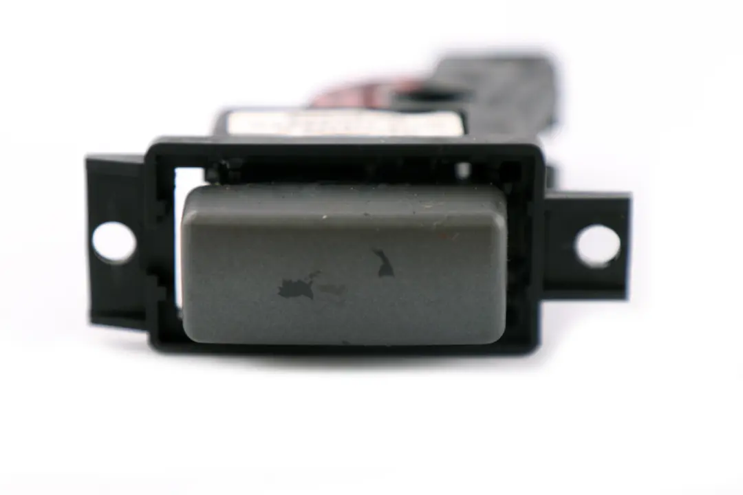 Glove Box Key Button Switch Dark Silver 7040590 to BMW 7 Series 1 E65 E66 E67 with Part number 7044004 BMW 7 Series 1 E65 E66 E67 Glove Box Key Button Switch Dark Silver 7040590 - SKU rhd-7044004-1 - Part number 7044004