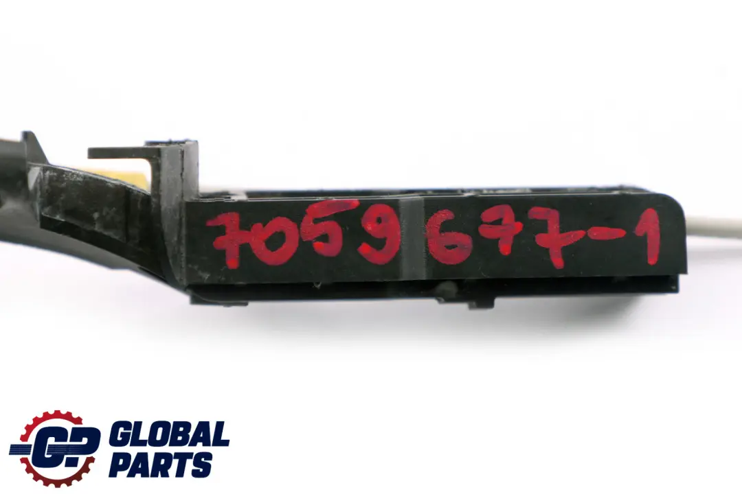 Carrier Outside Front Right Door Grab Handle Bracket O/S to BMW 1 Series 1 E81 E87 with Part number 7059677 BMW 1 Series 1 E81 E87 Carrier Outside Front Right Door Grab Handle Bracket O/S - SKU rhd-7059677-1 - Part number 7059677