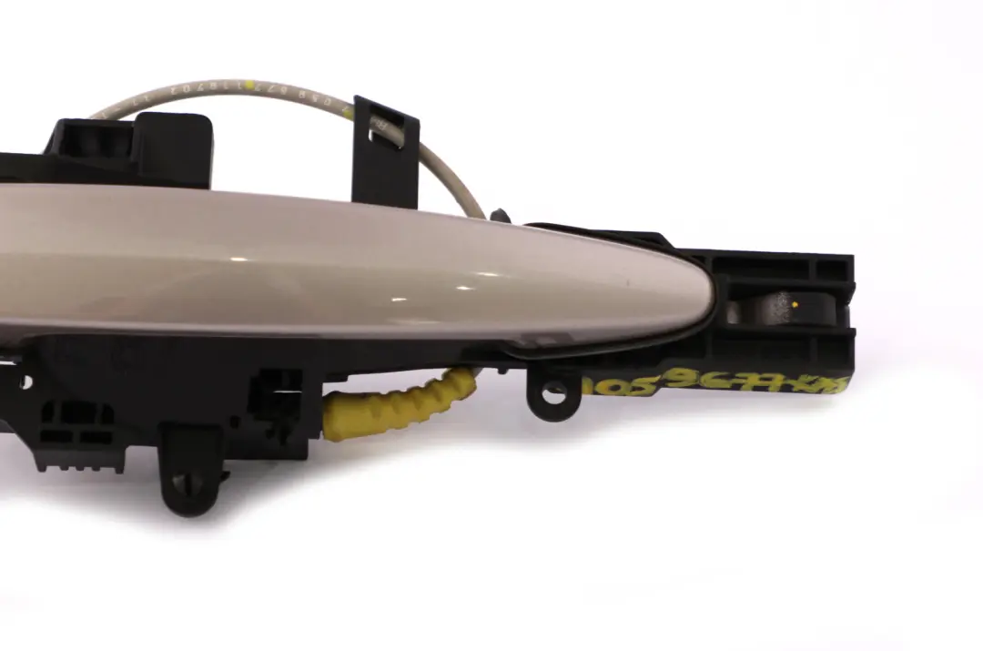 Front Right Door Grab Handle O/S Kaschmirsilber Silver A72 to BMW 1 Series E81 E87 with Part number 7059677 BMW 1 Series E81 E87 Front Right Door Grab Handle O/S Kaschmirsilber Silver A72 - SKU rhd-7059677-KAS - Part number 7059677