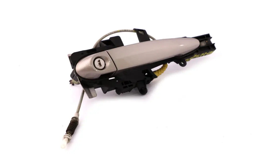 Front Right Door Grab Handle O/S Kaschmirsilber Silver A72 to BMW 1 Series E81 E87 with Part number 7059677 BMW 1 Series E81 E87 Front Right Door Grab Handle O/S Kaschmirsilber Silver A72 - SKU rhd-7059677-KAS - Part number 7059677