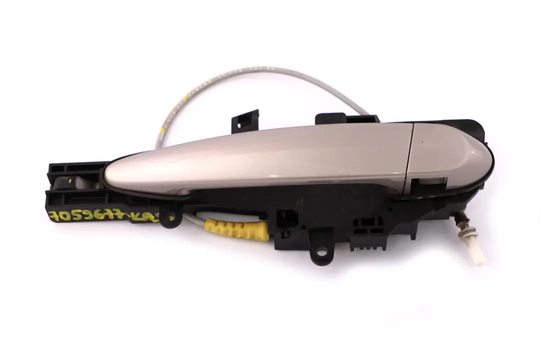 Front Left Door Grab Handle N/S Kaschmirsilber Silver to BMW 1 Series 1 E81 E87 with Part number 7059677 BMW 1 Series 1 E81 E87 Front Left Door Grab Handle N/S Kaschmirsilber Silver - SKU rhd-7059677-KAS1 - Part number 7059677