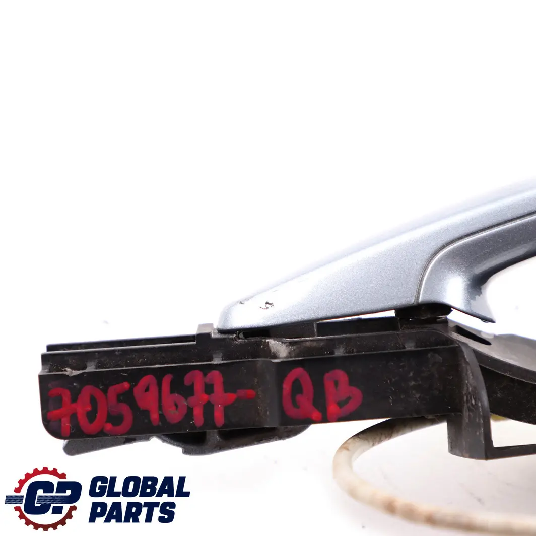 Front Right Door Grab Handle O/S Quarzblau Quartz Blue A18 to BMW 1 Series E81 E87 with Part number 7059677 BMW 1 Series E81 E87 Front Right Door Grab Handle O/S Quarzblau Quartz Blue A18 - SKU rhd-7059677-QB - Part number 7059677
