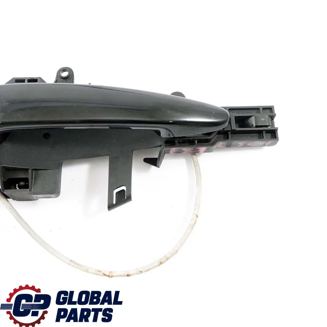 Complete Front Left Grab Handle N/S Schwarz 2 Black - 668 to BMW 1 Series 2 E87 with Part number 7059677 BMW 1 Series 2 E87 Complete Front Left Grab Handle N/S Schwarz 2 Black - 668 - SKU rhd-7059677-SCH2 - Part number 7059677