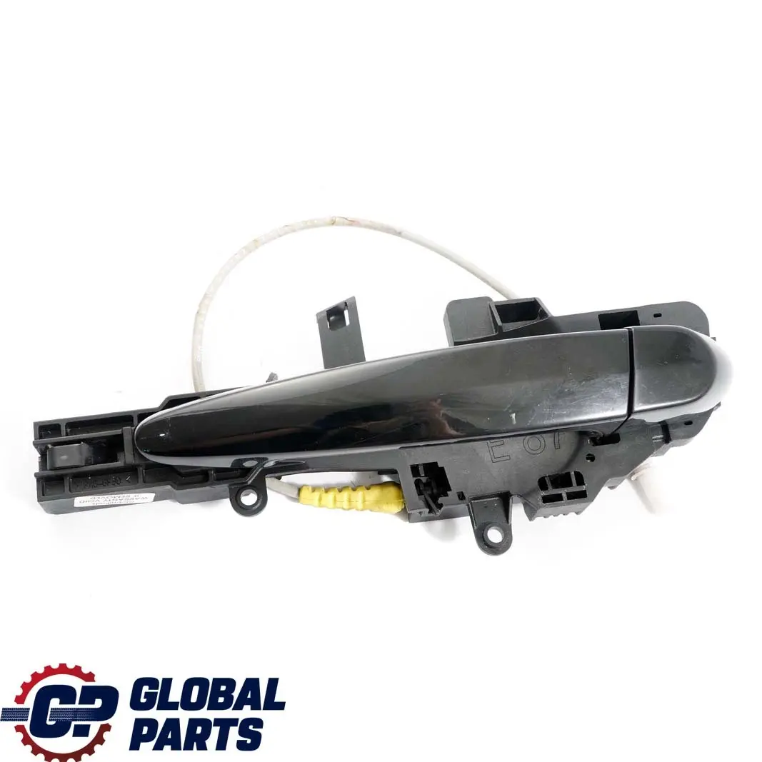 Complete Front Left Grab Handle N/S Schwarz 2 Black - 668 to BMW 1 Series 2 E87 with Part number 7059677 BMW 1 Series 2 E87 Complete Front Left Grab Handle N/S Schwarz 2 Black - 668 - SKU rhd-7059677-SCH2 - Part number 7059677