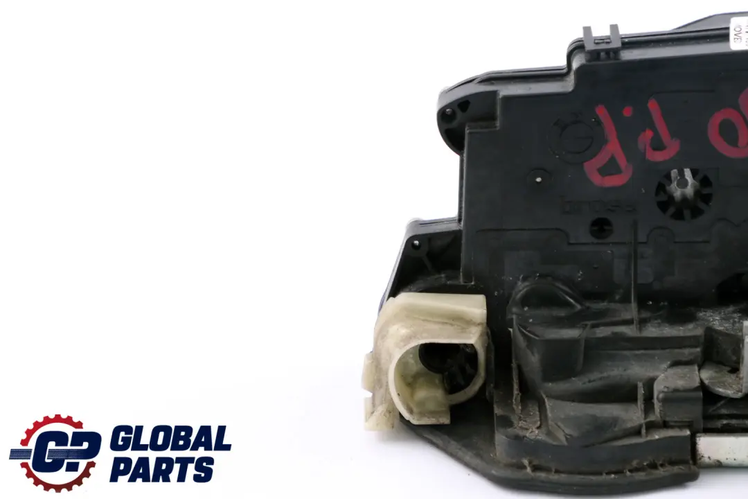 BMW E60 E87 E90 Zamek Drzwi Prawy Przód - SKU RHD-7059968 - Numer Części 7059968