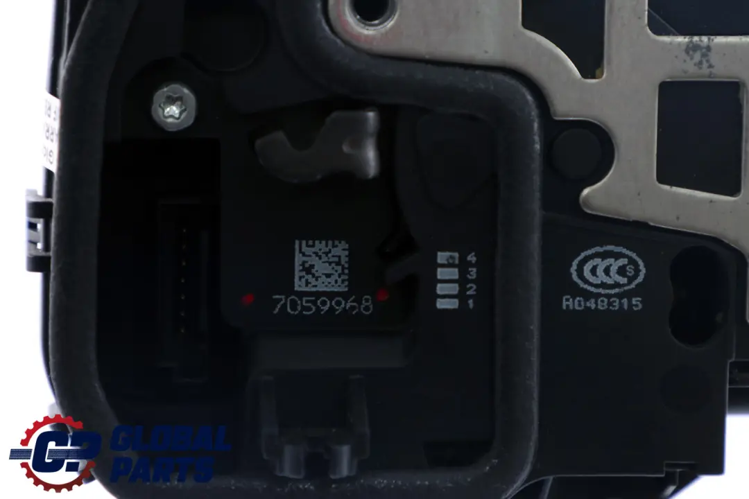Zamek Drzwi Prawy Przód do BMW E60 E87 E90 o numerze 7059968 BMW E60 E87 E90 Zamek Drzwi Prawy Przód - SKU RHD-7059968 - Numer Części 7059968