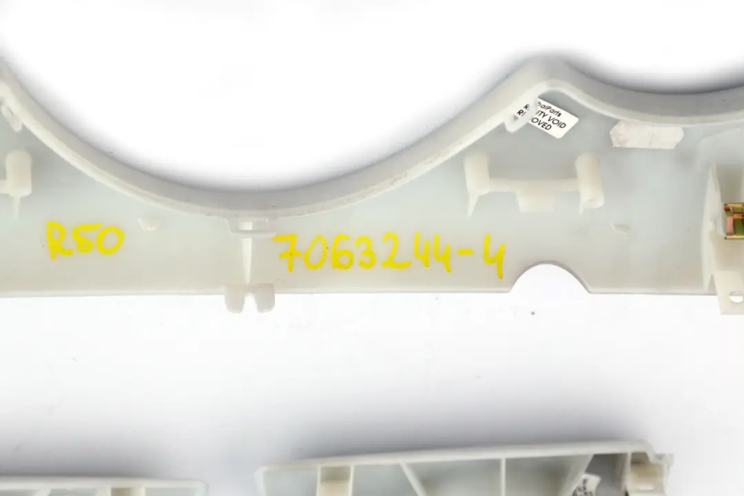Set Dashboard Panel Trim Strip Cover White Silver to BMW Mini Cooper 4 R50 R53 with Part number 7063244 BMW Mini Cooper 4 R50 R53 Set Dashboard Panel Trim Strip Cover White Silver - SKU rhd-7063244-4 - Part number 7063244