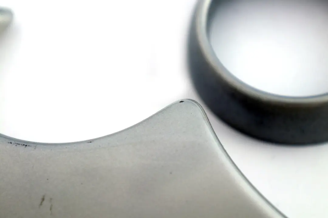 Set Dashboard Panel Trim Strip Cover White Silver to BMW Mini Cooper 4 R50 R53 with Part number 7063244 BMW Mini Cooper 4 R50 R53 Set Dashboard Panel Trim Strip Cover White Silver - SKU rhd-7063244-4 - Part number 7063244