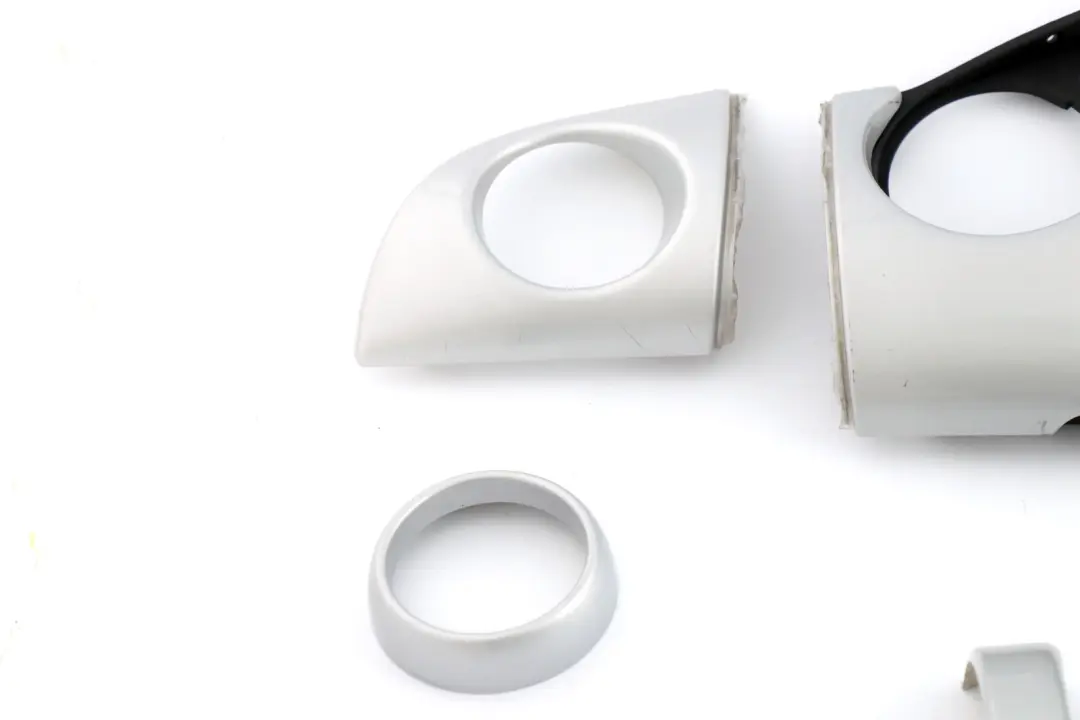 Set Dashboard Panel Trim Strip Cover White Silver to BMW Mini Cooper 5 R50 R53 with Part number 7063244 BMW Mini Cooper 5 R50 R53 Set Dashboard Panel Trim Strip Cover White Silver - SKU rhd-7063244-5 - Part number 7063244
